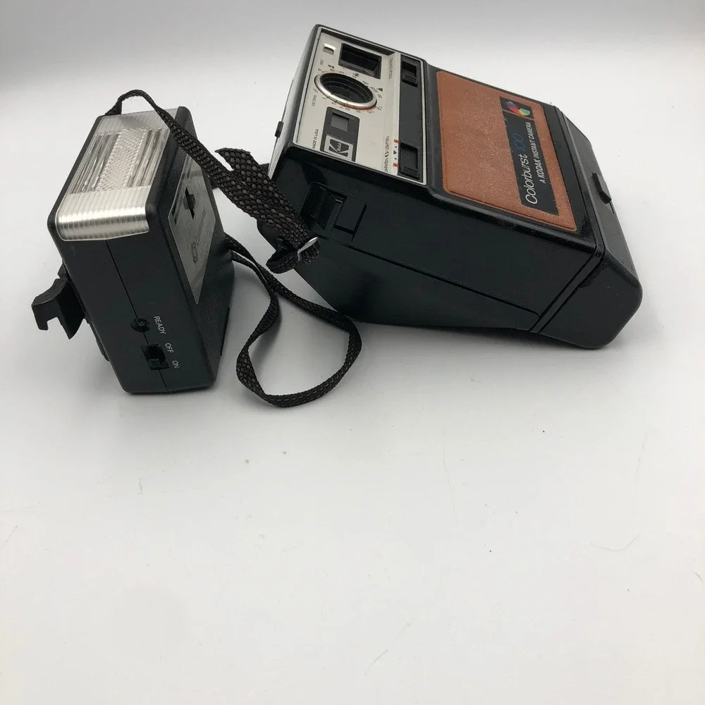 Vintage 1970s Kodak Colorburst 100 Instant Camera Adjustable Focus With Flash